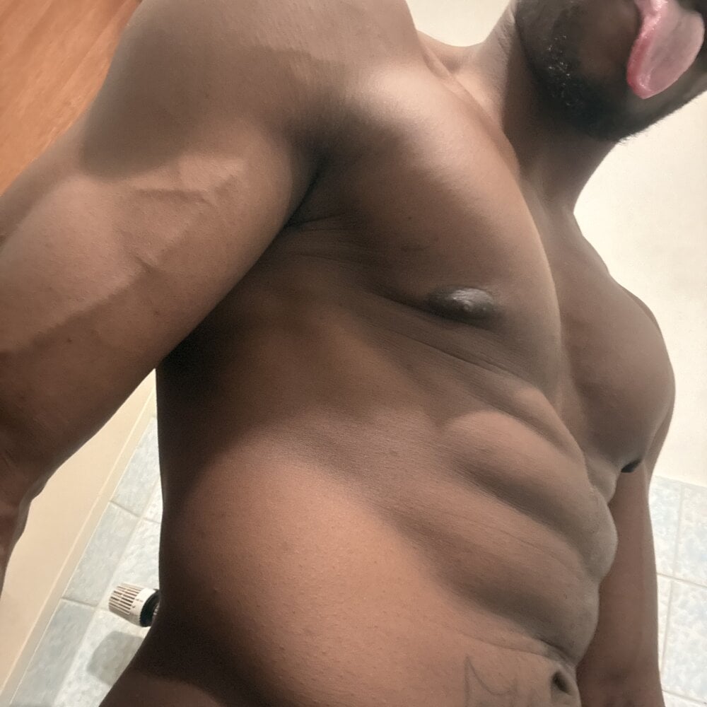 Chatroom XXX hors ligne de blackbbcmagic