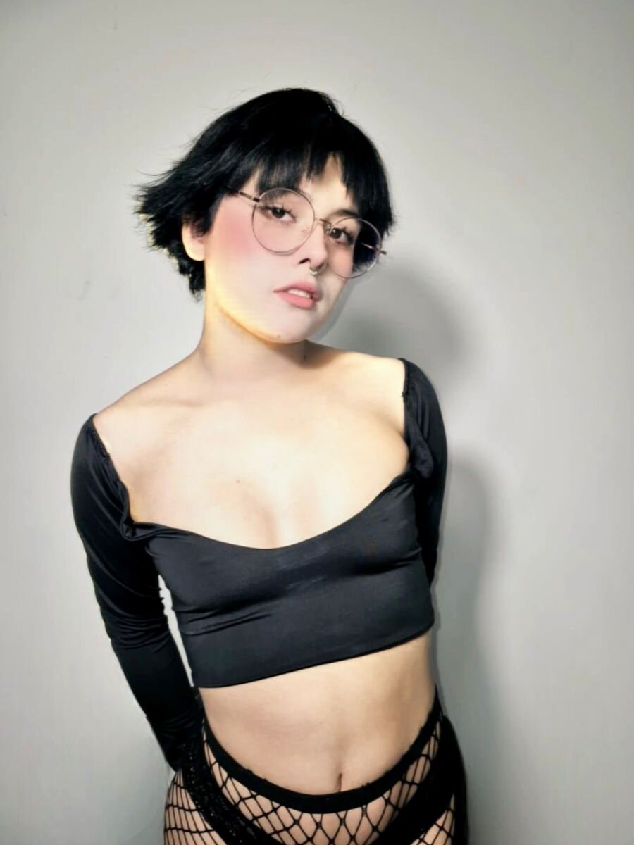 mega-camsex.net yumicoco_ livesex profile in brown-eyes cams