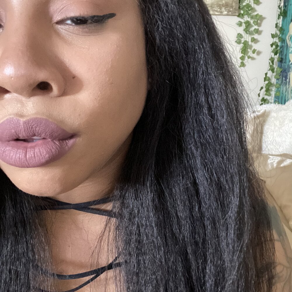 free6cams.com neliahexxen livesex profile in other-hair cams