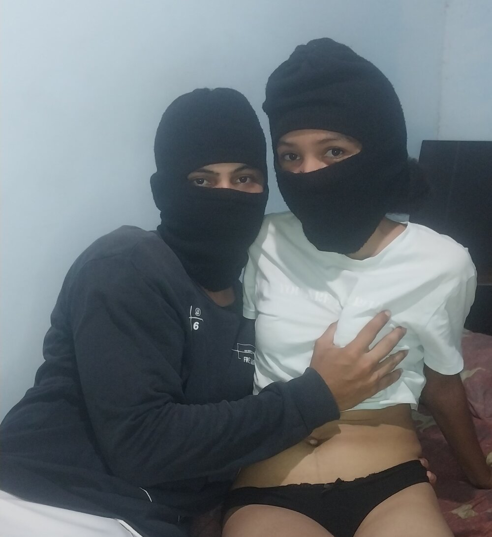 nofacecouple1504