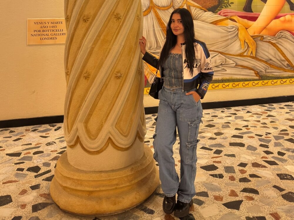 sweet_artemiis profile