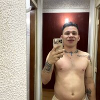 Liambigcockhot's Offline XXX Chat