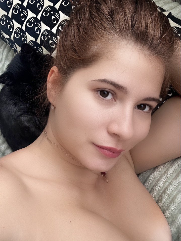 Alison_Quinn 💐 live webcam