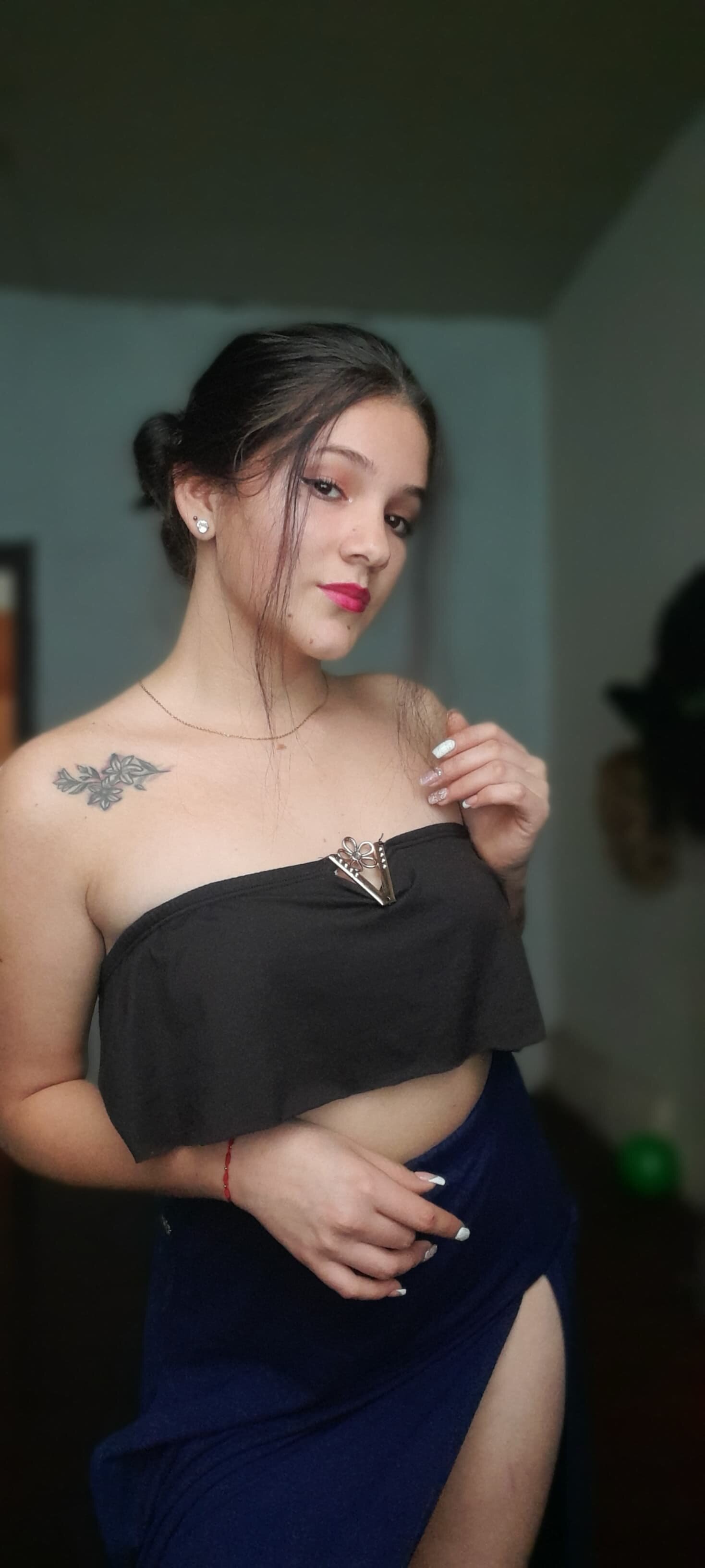Little_Nikol_