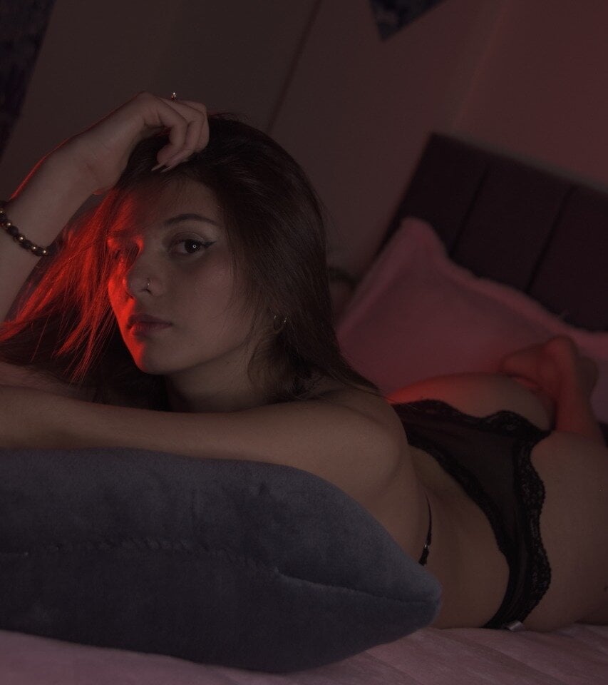 onaircams.com allisonn_parker26 livesex profile in in-the-matrix-on-chaturbate cams