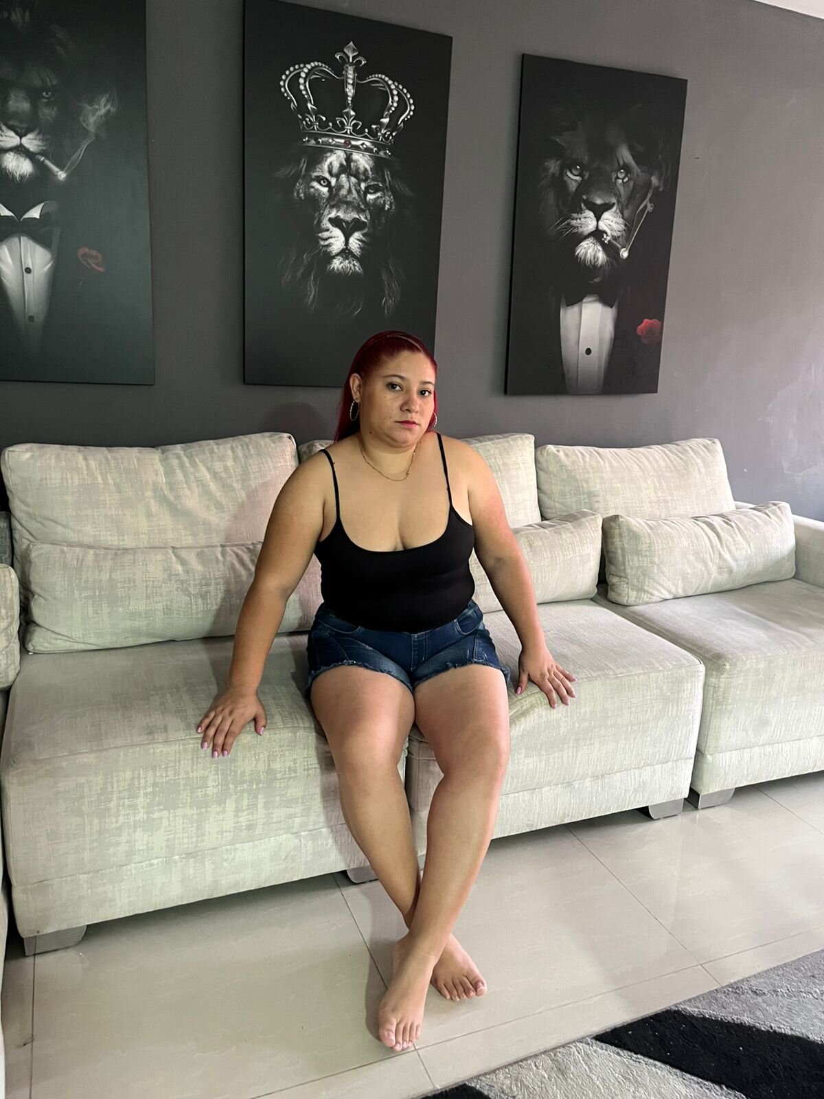 sara_red1
