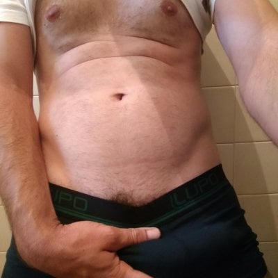 Leo_Big Male Daddies Online Cam Strip