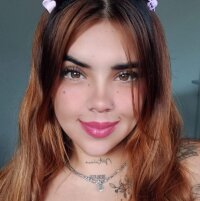 samyyyyy99caliente's Offline Chat Room