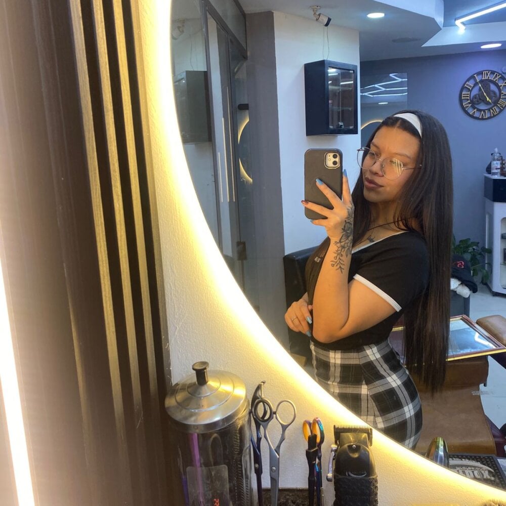 stripchat natassha_foxxx webcam profile pic via free6cams.com