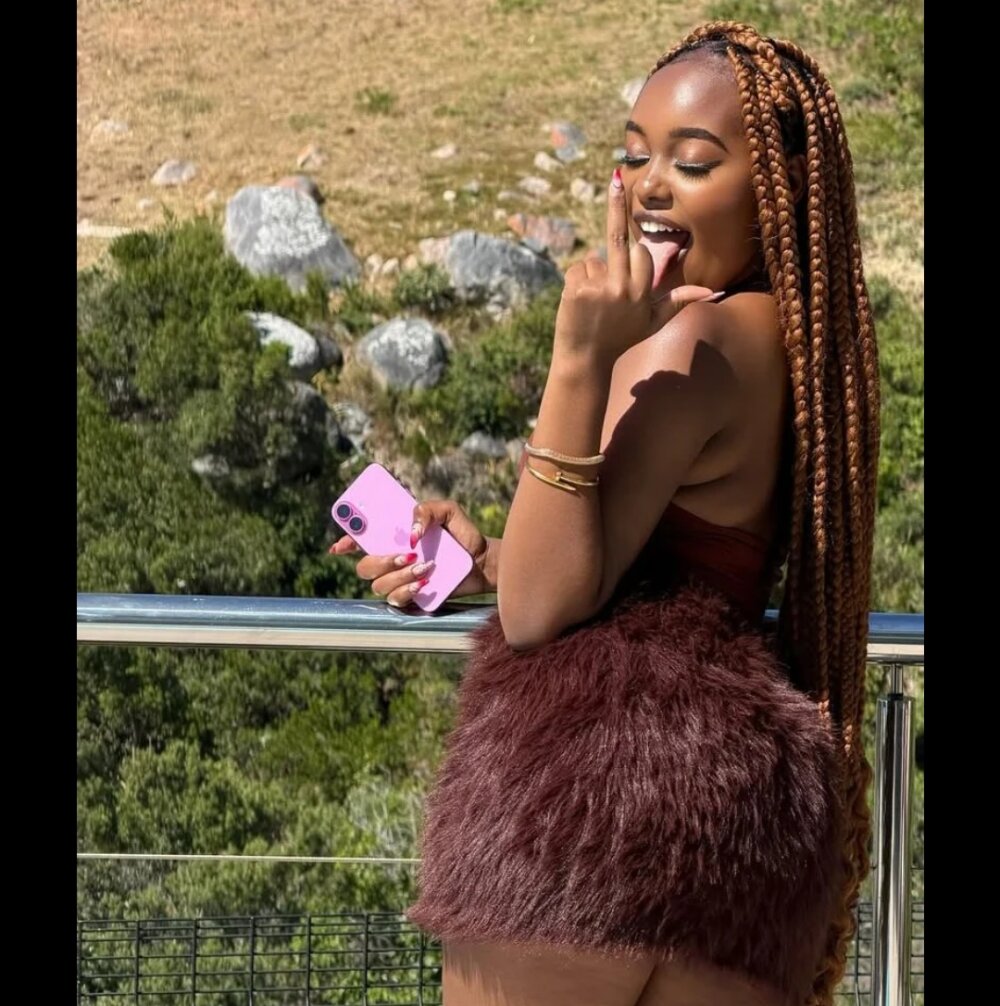 watchgirlcam.com mudodzwa8 livesex profile in mixed cams