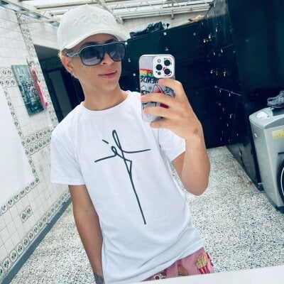 HollmanFronsh Live Cam and Statistics on UnifiedCams