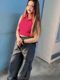 km_neha_2025's webcam live show