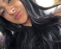 Petite_Madison's Offline Chat Room