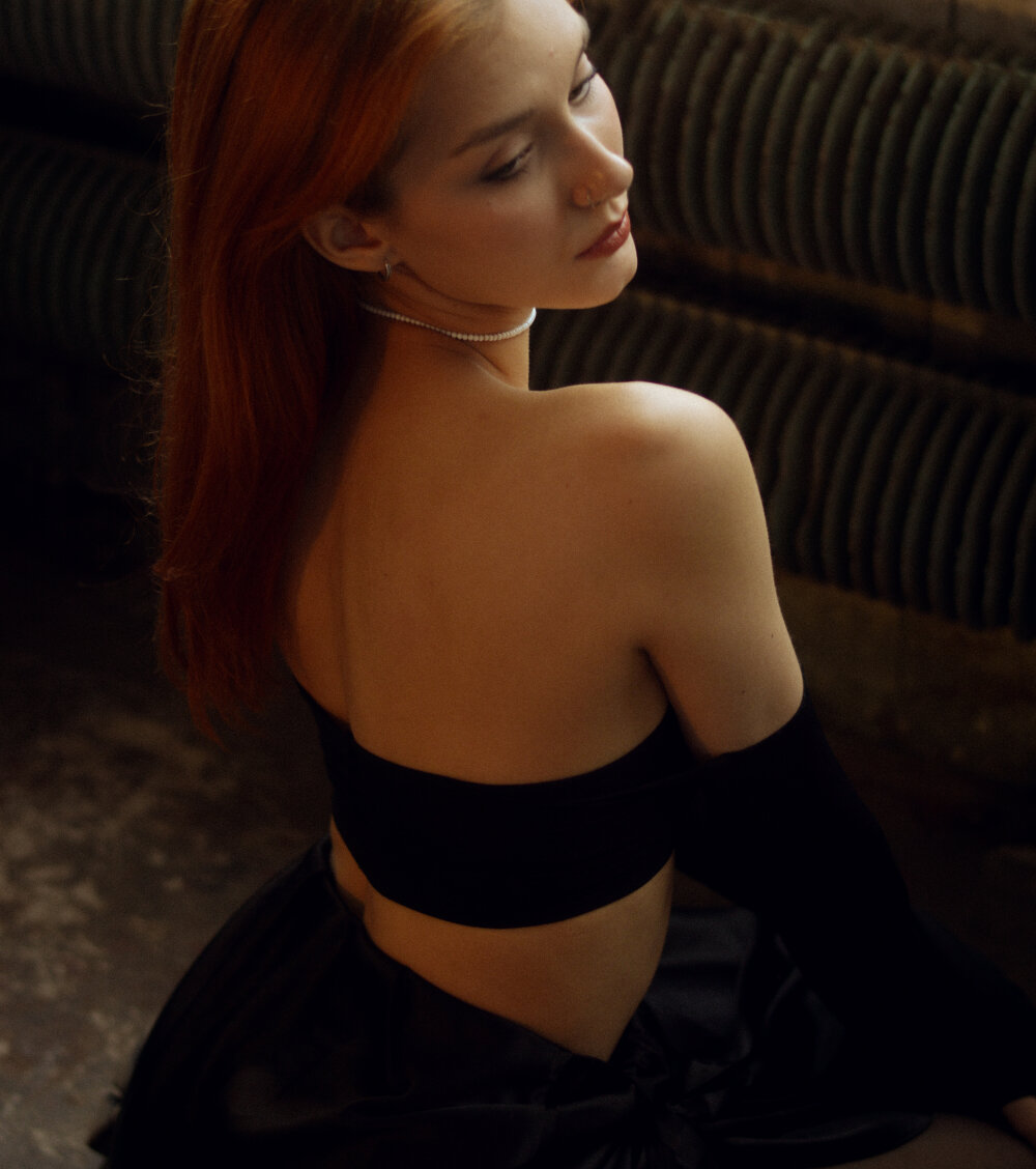 alice_red___
