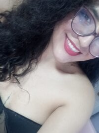 lucia_ch's Offline Chat Room