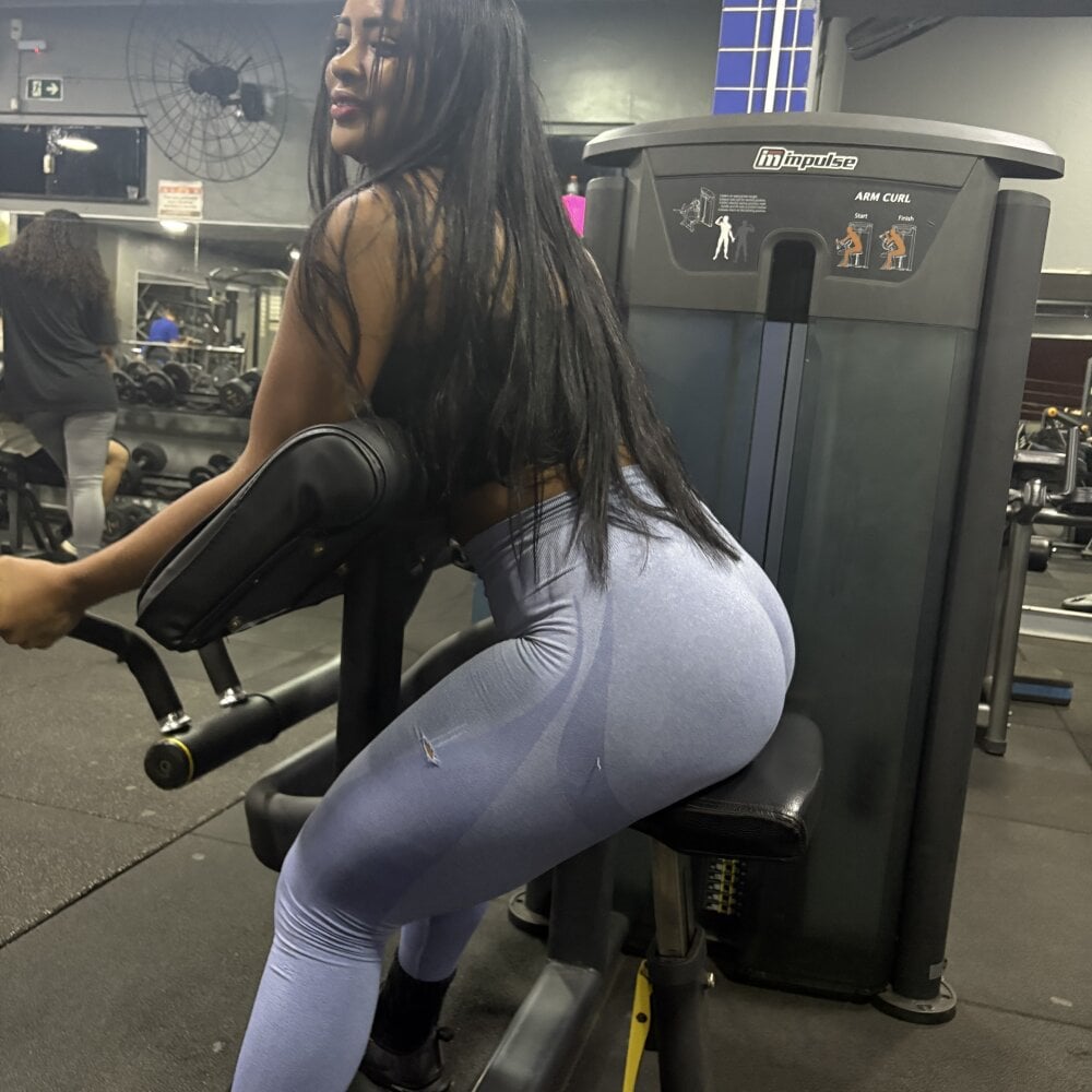 watchgirlcam.com modeloindigena livesex profile in latino cams