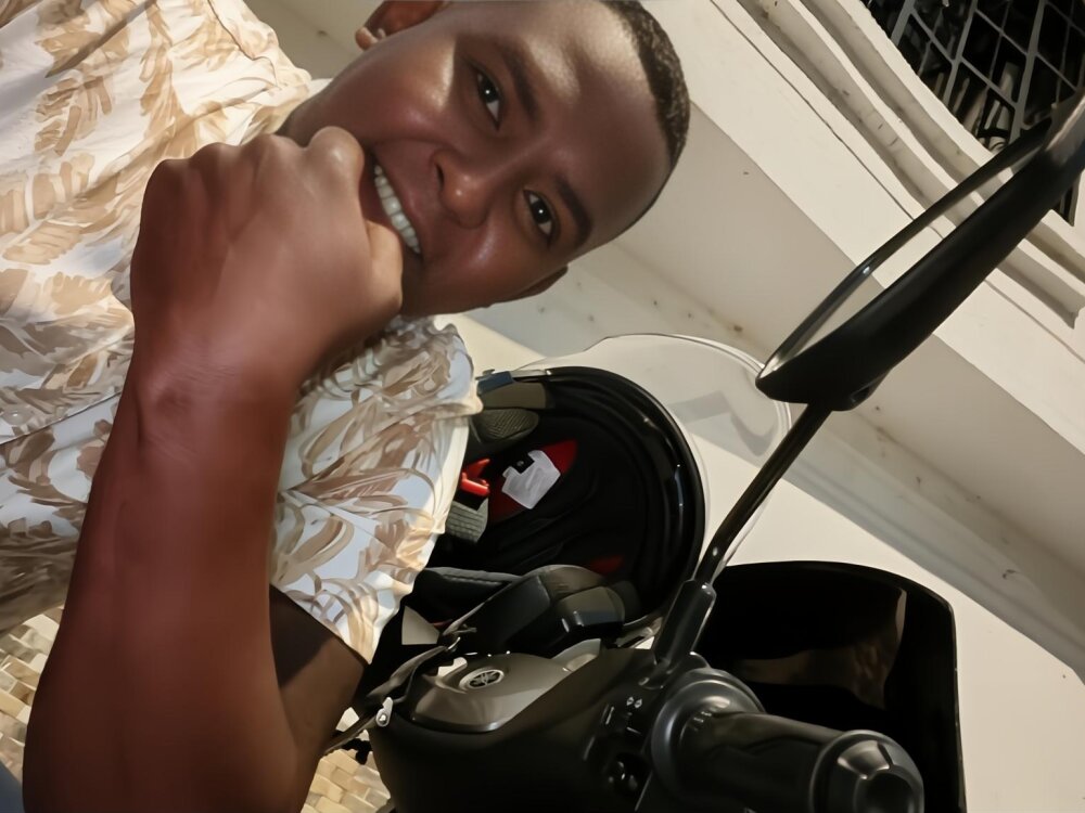 Geiner33's Offline XXX Chat