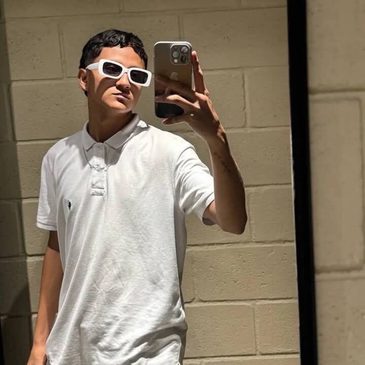 _Leohot_ profile