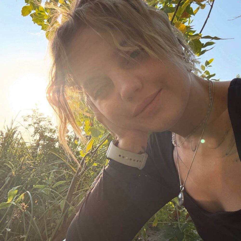 mega-camsex.com caylahalama livesex profile in lesbian cams
