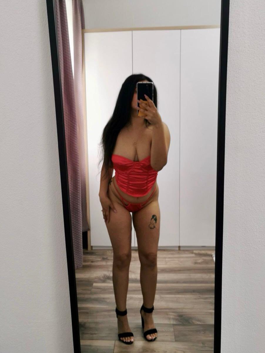 KatysRodriguez's Offline XXX Chat