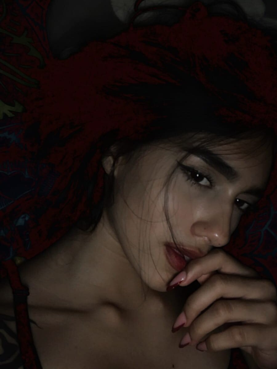 pamela_cm's chat room