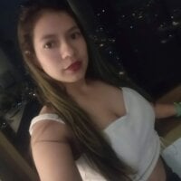 squirt_melody19's Offline Chat Room