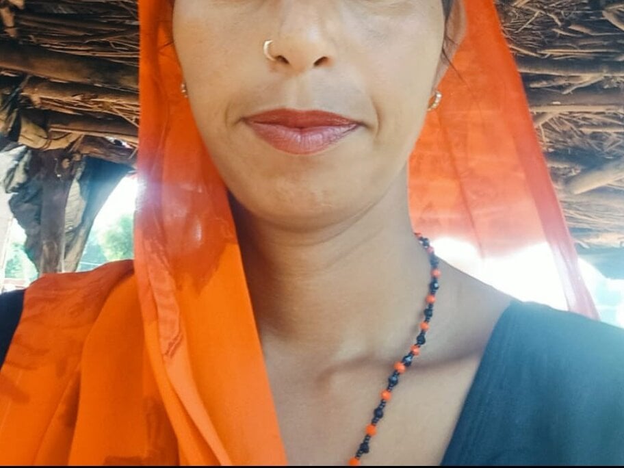 kirti_k from stripchat