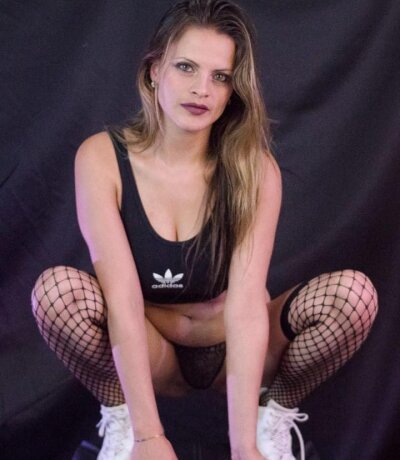 zhoelis_xx 🛳 online webcam