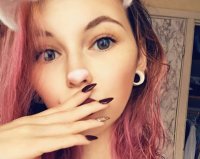 VALERIE_SIN's Offline Chat Room