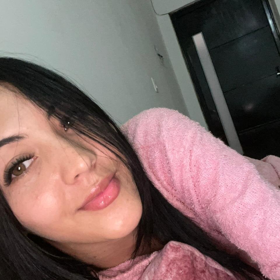 sara_1503's Offline XXX Chat