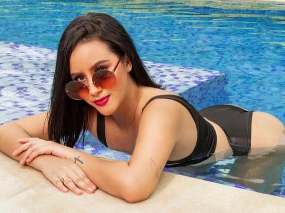 sexcams-joy.com natasha_kiim_ livesex profile in latino cams