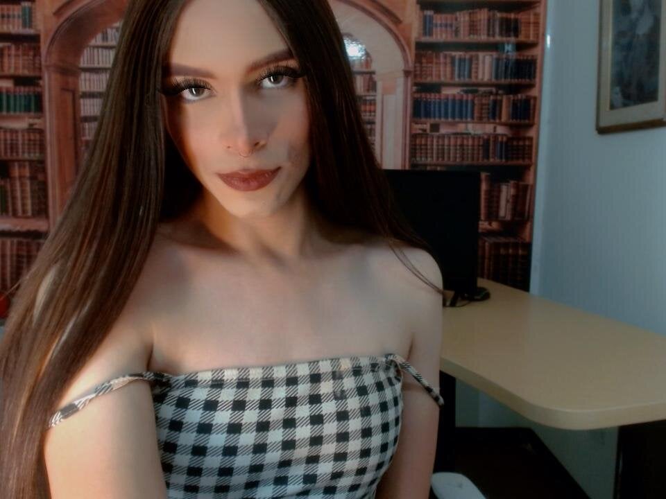 AdharaaMoon's Offline XXX Chat