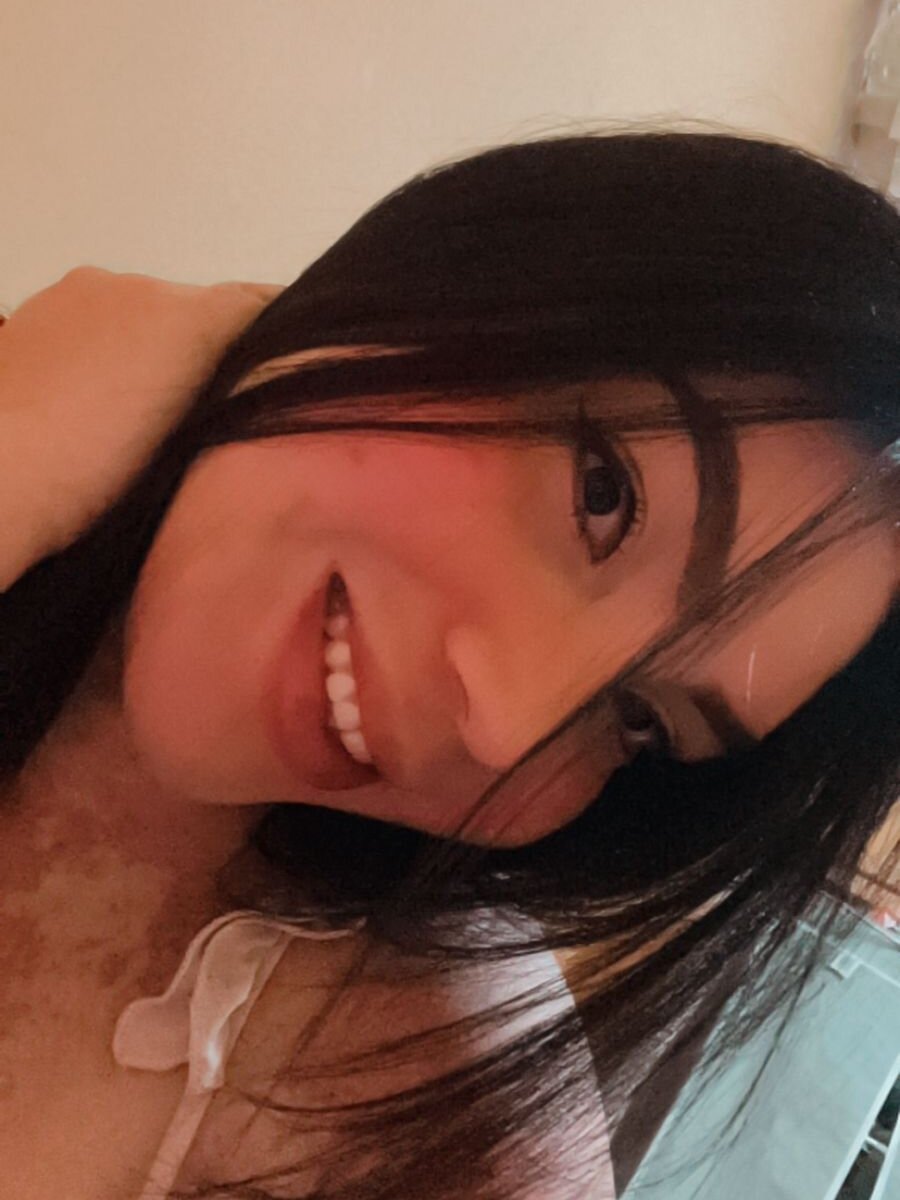 whitewomen from stripchat