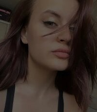 SandraaHarriss' Offline Chat Room