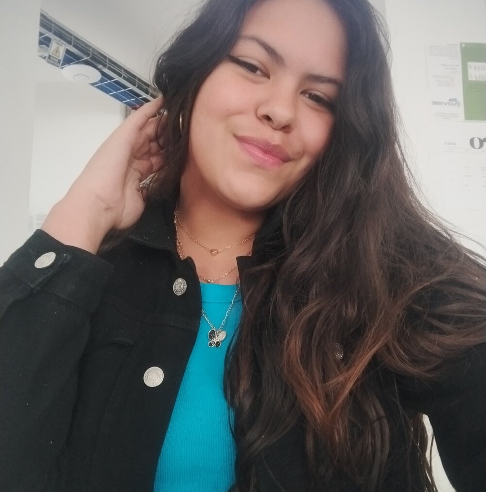 daphne_hottest profile