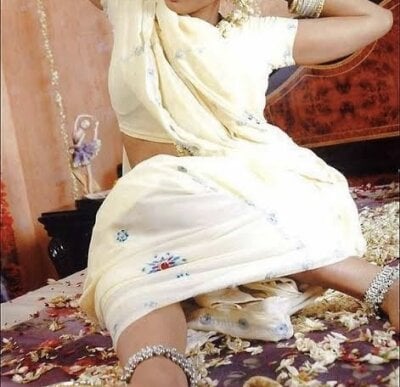 Thamarai28 on StripChat