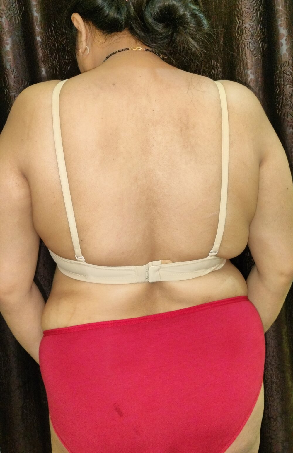 stripchat hotti-rashmi webcam profile pic via badgirlwebcam.com