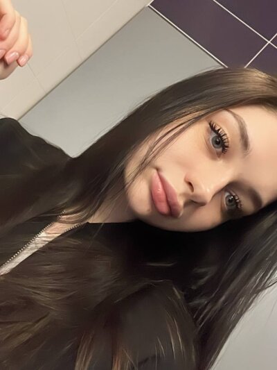 AngelinaWett