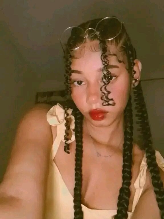 aisha_babe from stripchat