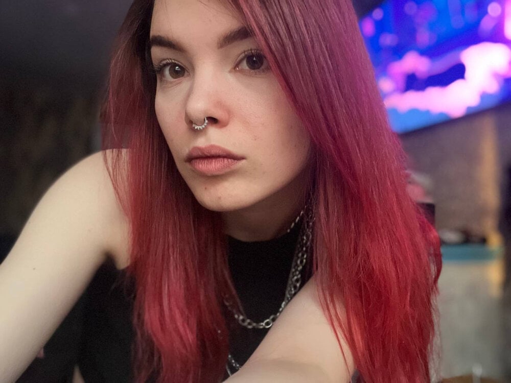 LoraBroadway profile