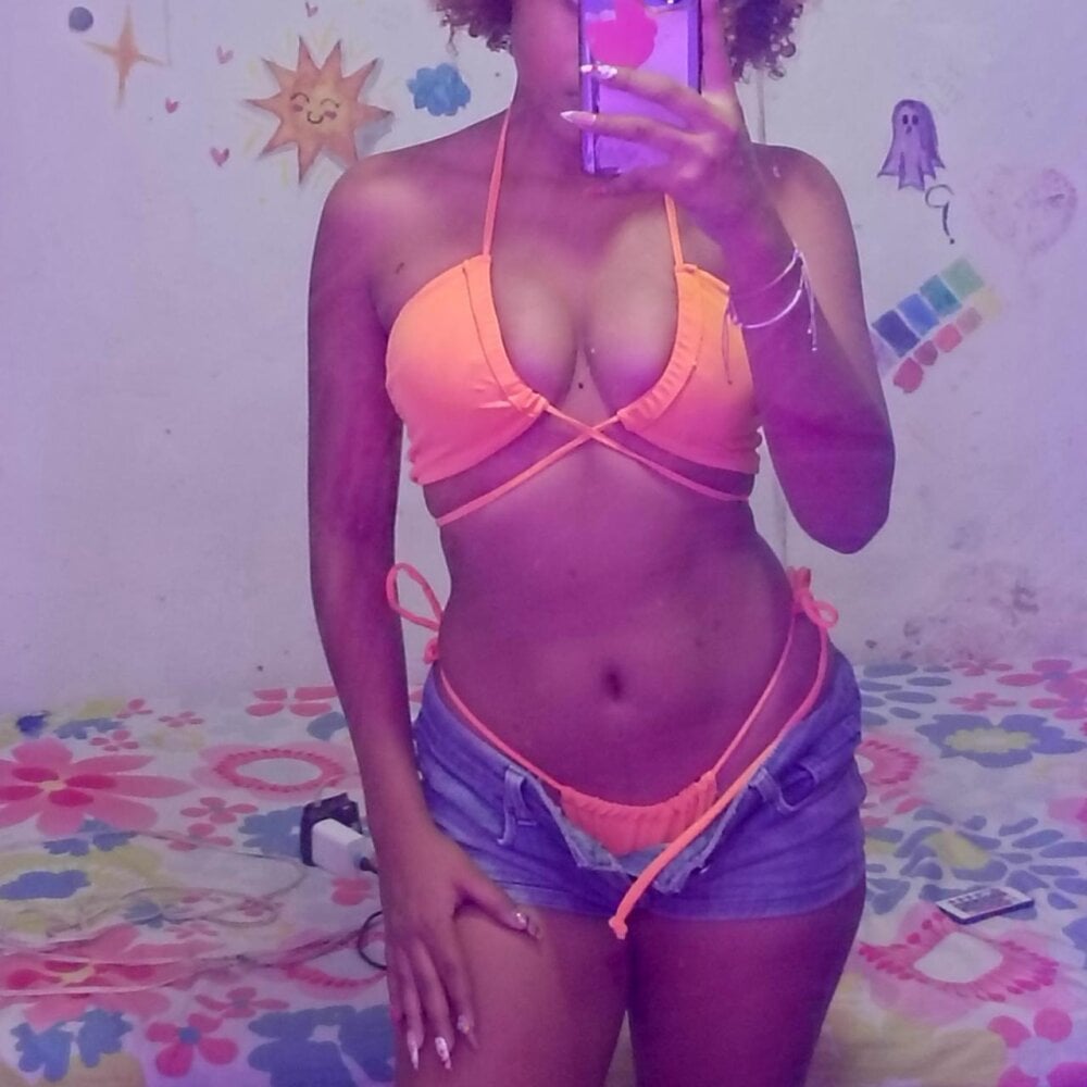 Pamela_brunette28 profile