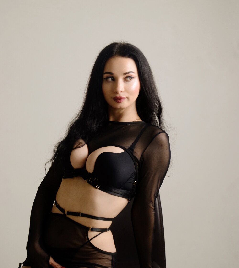 Live sex webcam photo for MiaBecky #290195290