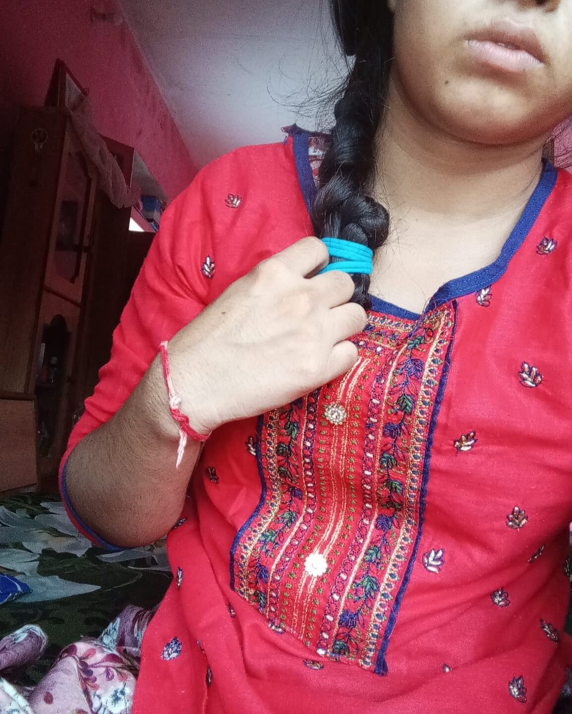 Neeraj64032