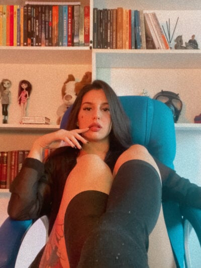 Myonlyhell - young