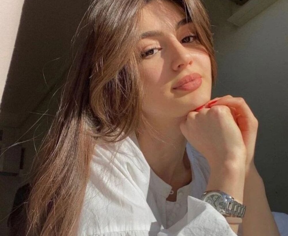 alina-khan from stripchat