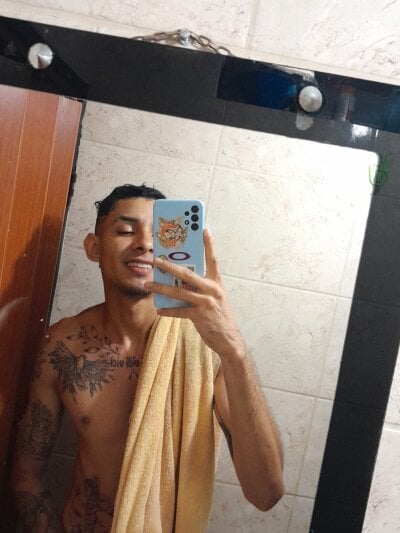 Dan_ca Male Mobile Live Cam Nude