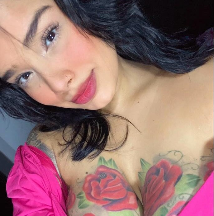 mega-camsex.com ismali_castillo livesex profile in house-by-the-road cams