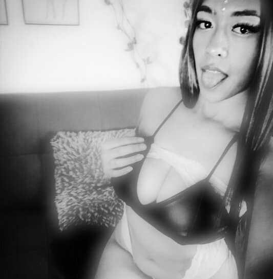 Live sex webcam photo for Pretty_Moon1 #280754634