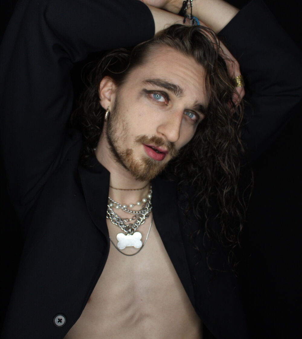 _Sebastiann profile