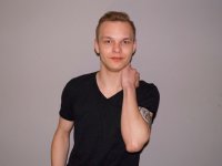 fredsexy's Offline Chat Room